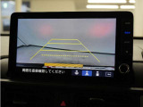 バックカメラ搭載です!車庫入れが苦手な人はもちろん、車両感覚に自信がある人にもお勧めです!見えない箇所が見えるようになるので、低い障害物や隠れてしまっている子供の存在等にも気付く事が出来ます。