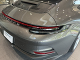 ご納車後は最寄りのポルシェセンターにてメンテナンス、保証をお受けいただけます。