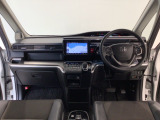 【前方視界】開放的な前方視界!運転がしやすく疲れにくいです♪窓が大きく、見通しがとっても良いおクルマですよ♪