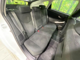 コンパクトカーですが、セカンドシートは十分な広さがあり快適にお乗りいただけます♪シートを倒して大きな荷物を積んだりと、用途の幅が広い1台です。