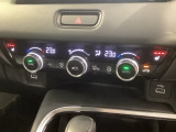フロント両席にはシートヒーターが付いています!寒い日に便利な装備ですね。