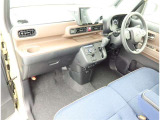 高品質カークリーニング ピカピCar 外装・内装、岐阜トヨペットの専門スタッフがシートもカーペットも綺麗に洗浄済み!プロの仕上げを是非ご確認下さいませ。
