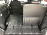 シートを倒すと大きな荷物や長い荷物などたくさん積めますよ☆