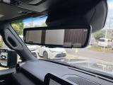 デジタルインナーミラーを搭載しております。