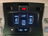 【両側パワースライドドア】スマートキーや運転席のスイッチで後席両側スライドドアの開閉が可能♪電動だから力を入れてドアを開ける必要が無く、小さなお子様でも簡単に開け閉めでき快適です♪