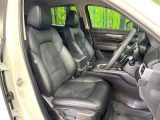 運転席シート廻りは使用感も少なく、良好な状態となっています。丁寧に使われていたことがよくわかりますね。