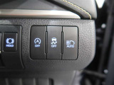 オートマチックハイビームとは、先行車や対向車のライトを認識し、ハイビームとロービームを自動で切り替える機能です。夜道の視界を確保します。
