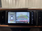 【バックモニター】駐車時に後方がリアルタイム映像で確認できます。大型商業施設や立体駐車場での駐車時や、夜間のバック時に大活躍?