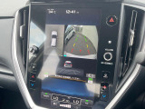 【マルチテレインモニター】車のフロントやサイドのカメラ画像を同時にモニター表示することで、悪路や狭い道を走行時でも周囲の状況確認ができ安心!本格SUVにうれしい装備です♪