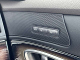 運転席にはシートポジション機能も搭載されています☆