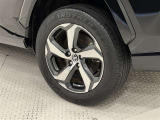 タイヤサイズは225/60R18!純正アルミホイール!納車前の点検時にタイヤ交換させていただきます!