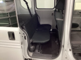 乗車人数や荷物の量、車内での過ごし方に合わせて、シートのレイアウトを変更できます。