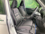 運転席シート廻りは使用感も少なく、良好な状態となっています。前オーナー様が丁寧に使っていたことがよくわかりますね。