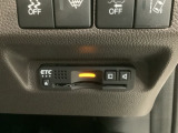 いまや快適なカーライフに欠かせないETCが付いています。