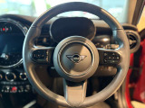 アクティブクルーズコントロール付き!前車との車間調整を自動で行ってくれるので、ロングドライブも楽楽です。