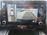 (パノラミックビューモニタ-)車を上から見たような映像で死角もバッチリ確認できます。