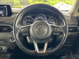 【純正革巻きステアリング】上質な革を使用することで、手にしっかり馴染みとても運転しやすいハンドルです♪