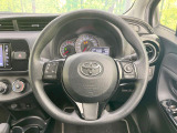 インテリアに合わせたデザインのステアリングは、運転される方のことも考え、運転しやすい形状、大きさです。是非一度、実際に触ってお確かめください。