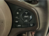 【アダプティブ・クルーズ・コントロール】予め設定した車速内でクルマが自動的に加減速。 前走車との適切な車間距離を維持しながら追従走行し、高速道路でのドライバーの疲労を軽減してくれる嬉しい機能付♪