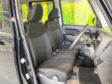 運転席シート廻りは使用感も少なく、良好な状態となっています。前オーナー様が丁寧に使っていたことがよくわかりますね。