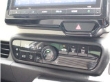 オートエアコンのお車ですので室内の温度をスムーズに調整してくれます♪
