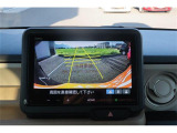 バックモニター付ですので、車庫入れも駐車もラクラクです。