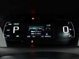 展示車は全てトヨタの車を知り尽くしたエキスパートが基本性能に関わる機能や状態を徹底的にチェックしています。消耗部品の事前交換など法定12ヶ月点検相当の点検・整備を必ず実施しています。