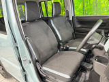 運転席シート廻りは使用感も少なく、良好な状態となっています。丁寧に使われていたことがよくわかりますね。