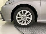 機敏さを引き立てる純正アルミ 215/55 R17 装着!