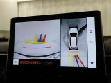 安心のバックモニター、全周囲カメラ付き♪シフトレバーを【R】に入れると自動的に起動します!バックする時にどこまで下がれるか確認するのに大変助かります♪