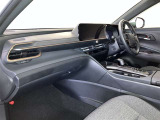 すっきりとしたデザインの内装は、さすがトヨタ車の上品さを感じます。