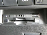 高速道路を賢く使うETC2.0装備です。高速道路とクルマが情報を連携して渋滞の迂回ルートや災害時の適切な誘導をしてくれたりします。