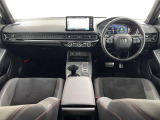 ★いつでも気持ちよく運転できて、使い勝手のいい収納や体をケアするシート、細部にまでこだわったインテリア♪
