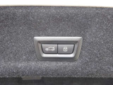 お車の車検や板金等も自社整備工場にて対応致しますので、ご安心下さい。お客様からのご来店、ご連絡をスタッフ一同心よりお待ちしております。