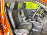 運転席シート廻りは使用感も少なく、良好な状態となっています。前オーナー様が丁寧に使っていたことがよくわかりますね。
