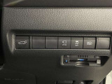 【オートマチックハイビーム】ハイビームとロービームを自動で変更し夜間の運転をサポートしてくれます。