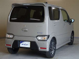 【4WD】やっぱり雪が降ってきたら4WDの車が安心できますね♪ 圧雪アイスバーンやブラックアイスバーン、大雪が降った時にこそ真価を発揮します!