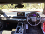 ご覧のように、視界が広く運転しやすいように設計されています。また、プラズマクラスター技術搭載デュアルフルオートエアコンで快適です。