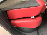 電動格納シートのスイッチ