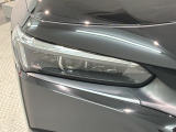 LEDヘッドライトは、点灯の瞬間から最大光量を発揮し、突然暗くなるトンネルなどでの安定感を高めます。