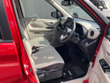 大きな窓で視界が良く運転がしやすいです