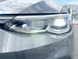 ●LEDヘッドライト:夜間走行時も良好な視界を確保し安心して運転できる高輝度LEDヘッドライトを装備!点灯速度が早く、消費電力も抑えられています。