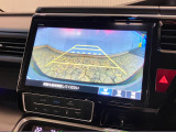 【バックカメラ】リバースにするだけで映ります、後方の安全確認や、狭い駐車場での車庫入れ、雨の日や夜間など視界の悪い時に便利です!安全にバックする為には欠かせない装備です。