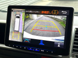 【パノラミックビューモニター】専用のカメラにより、上から見下ろしたような視点で360度クルマの周囲を確認することができます☆死角部分も確認しやすく、狭い場所での切り返しや駐車もスムーズに行えます。