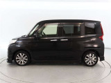 両側パワースライドドア付きだから、狭い駐車スペースなどでの 乗り降りラクラク!小さなお子さまのいるご家庭には嬉しい装備。