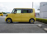 Honda SENSINGとは衝突を予測してブレーキをかけたり、前のクルマとちょうどいい距離でついていったりできる多彩な安心、快適機能を搭載した先進の安全運転支援システムです。