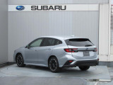 安全性能に強いこだわりを持つスバル車は、スポーティな外観デザインながらピラー(柱)形状やドアミラーの位置を工夫し、全方位での死角を低減しています。