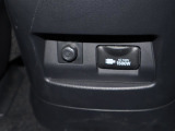 オプションで100V電源も装着されております。