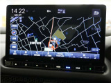 純正11.4インチHondaCONNECTナビ(LXM-237VFLi)&バックカメラが装備されているので、普段の使い勝手もロングドライブも快適です。