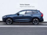 マイルドハイブリッドの上質な走りと、精悍なエクステリアが融合した XC60 Ultra B5 AWD Dark Edition。 特別装備のブラックアクセントと専用ホイールが、モダンでスポーティな存在感を際立たせます。